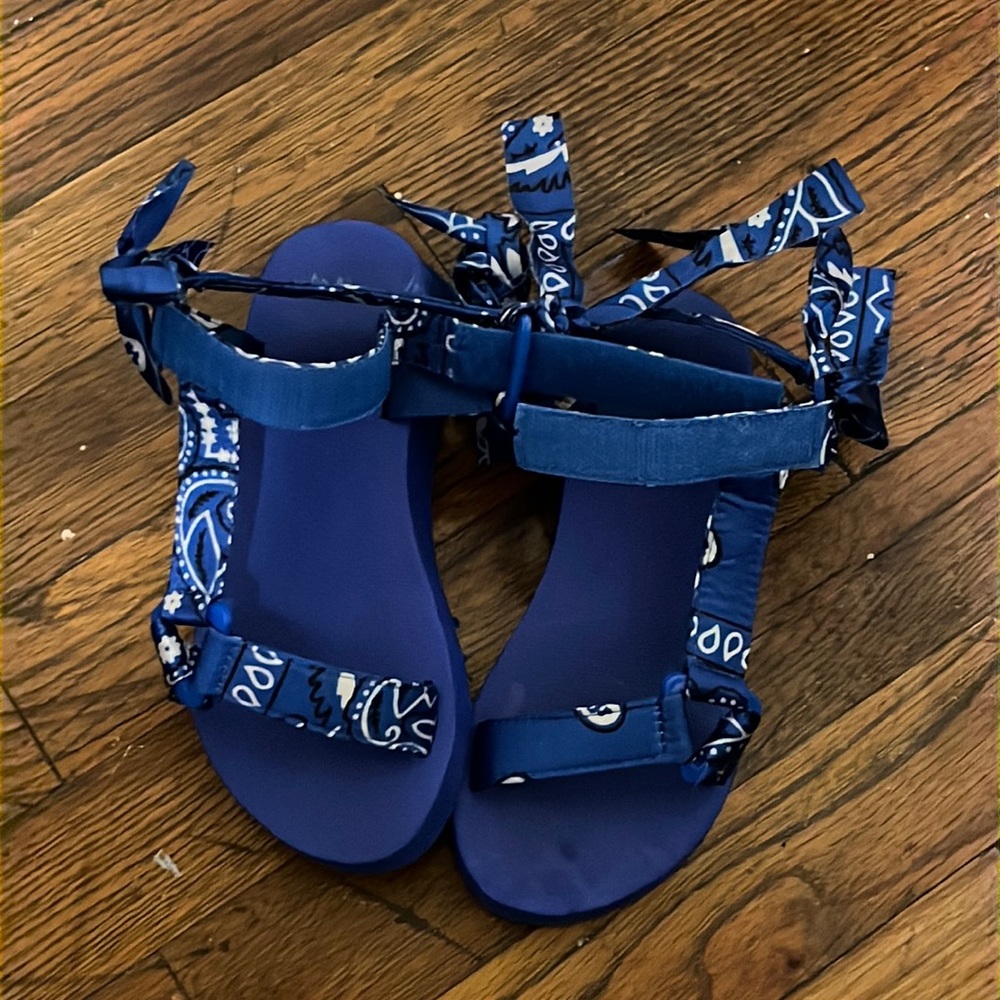 Girl sandals